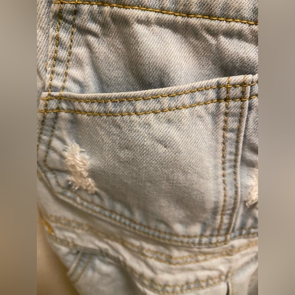 Carmar distressed light blue short overalls. - Picture 4 of 9